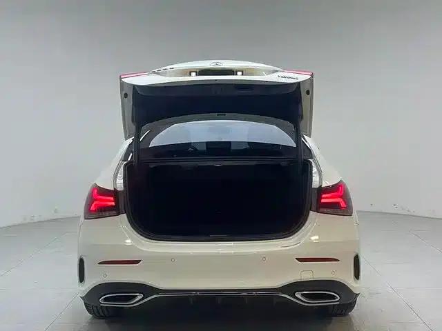 Mercedes-Benz A-Class 2022 Facelift A 200 L Sport Sedan Dynamic Edition — миниатюра 19