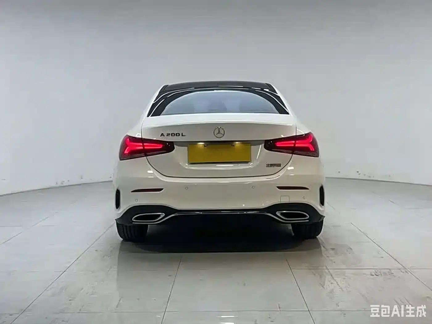 Mercedes-Benz A-Class 2022 Facelift A 200 L Sport Sedan Dynamic Edition — миниатюра 5