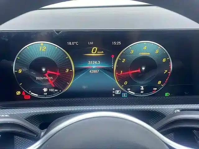 Mercedes-Benz A-Class 2022 Facelift A 200 L Sport Sedan Dynamic Edition — миниатюра 10