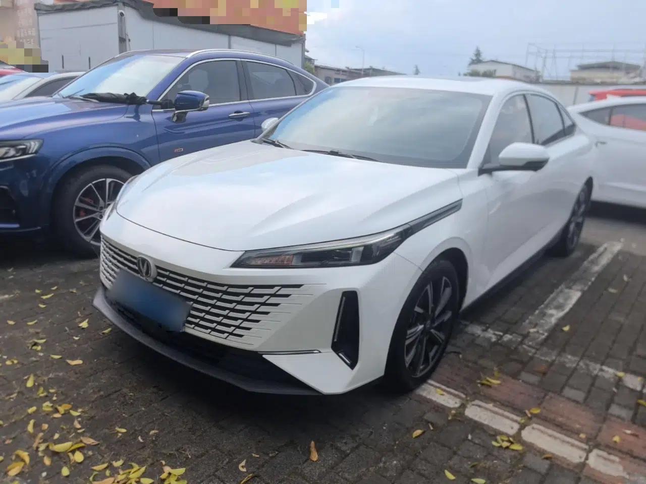 CHANGAN Eado DD 2023 Blue Whale NE 1.5T GDI DCT Navigation Model — миниатюра 1