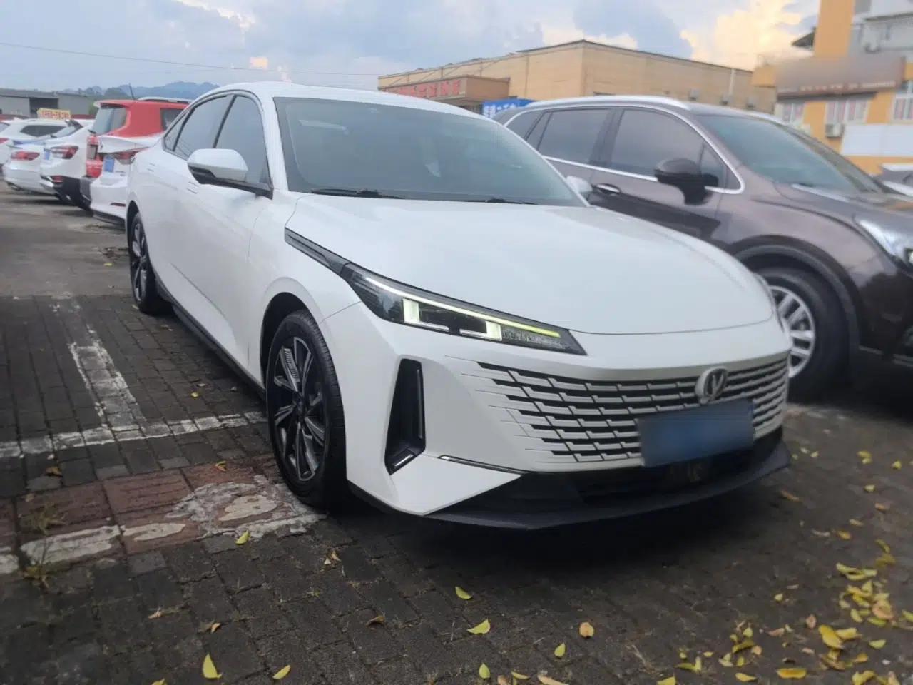 CHANGAN Eado DD 2023 Blue Whale NE 1.5T GDI DCT Navigation Model — миниатюра 3
