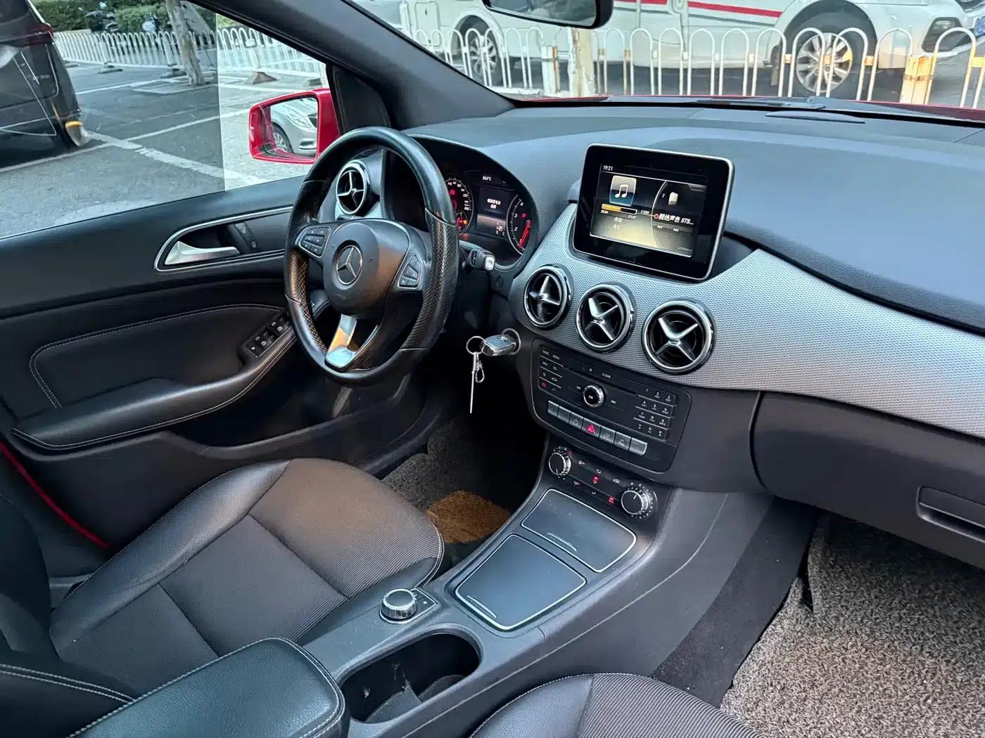 2015 Mercedes-Benz B-Class B 200 Dynamic — миниатюра 23