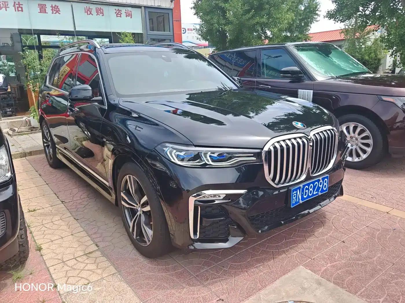 BMW X7 2022 xDrive40i Leading Luxury Package — миниатюра 3