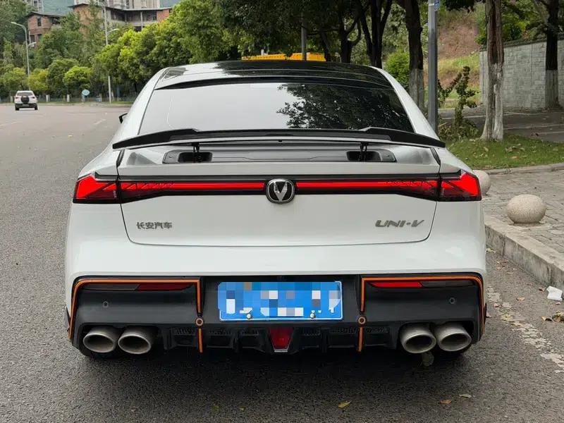 Changan UNI-V 2023 1.5T Sport Edition — миниатюра 4
