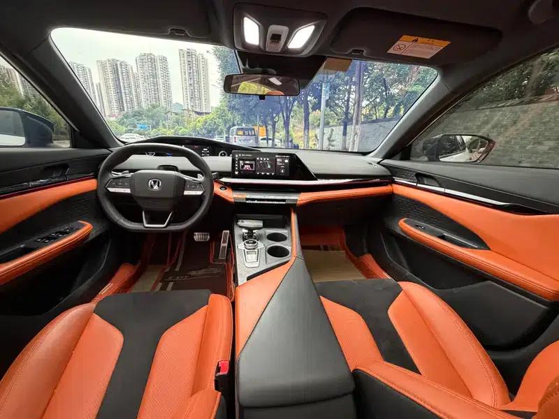 Changan UNI-V 2023 1.5T Sport Edition — миниатюра 6