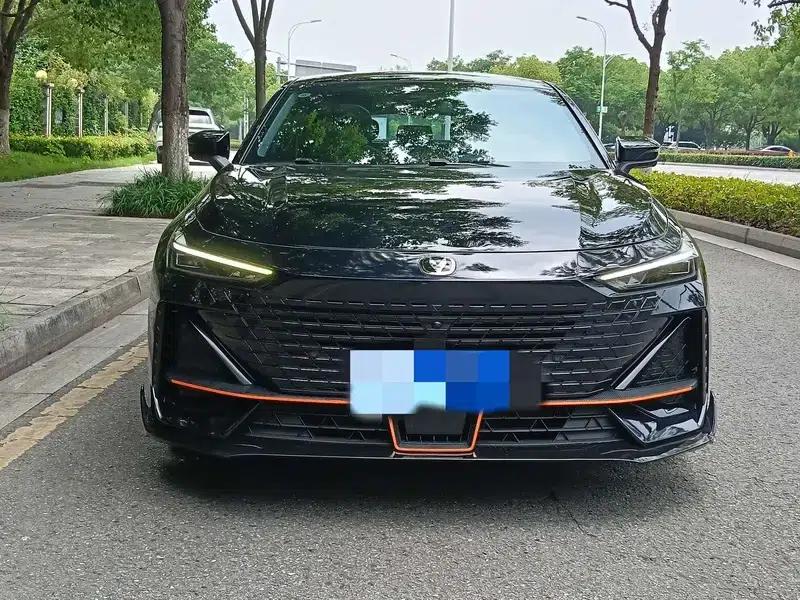 Changan UNI-V 2022 1.5T Sport Edition — миниатюра 2
