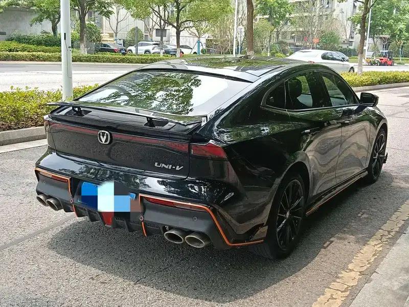 Changan UNI-V 2022 1.5T Sport Edition — миниатюра 6