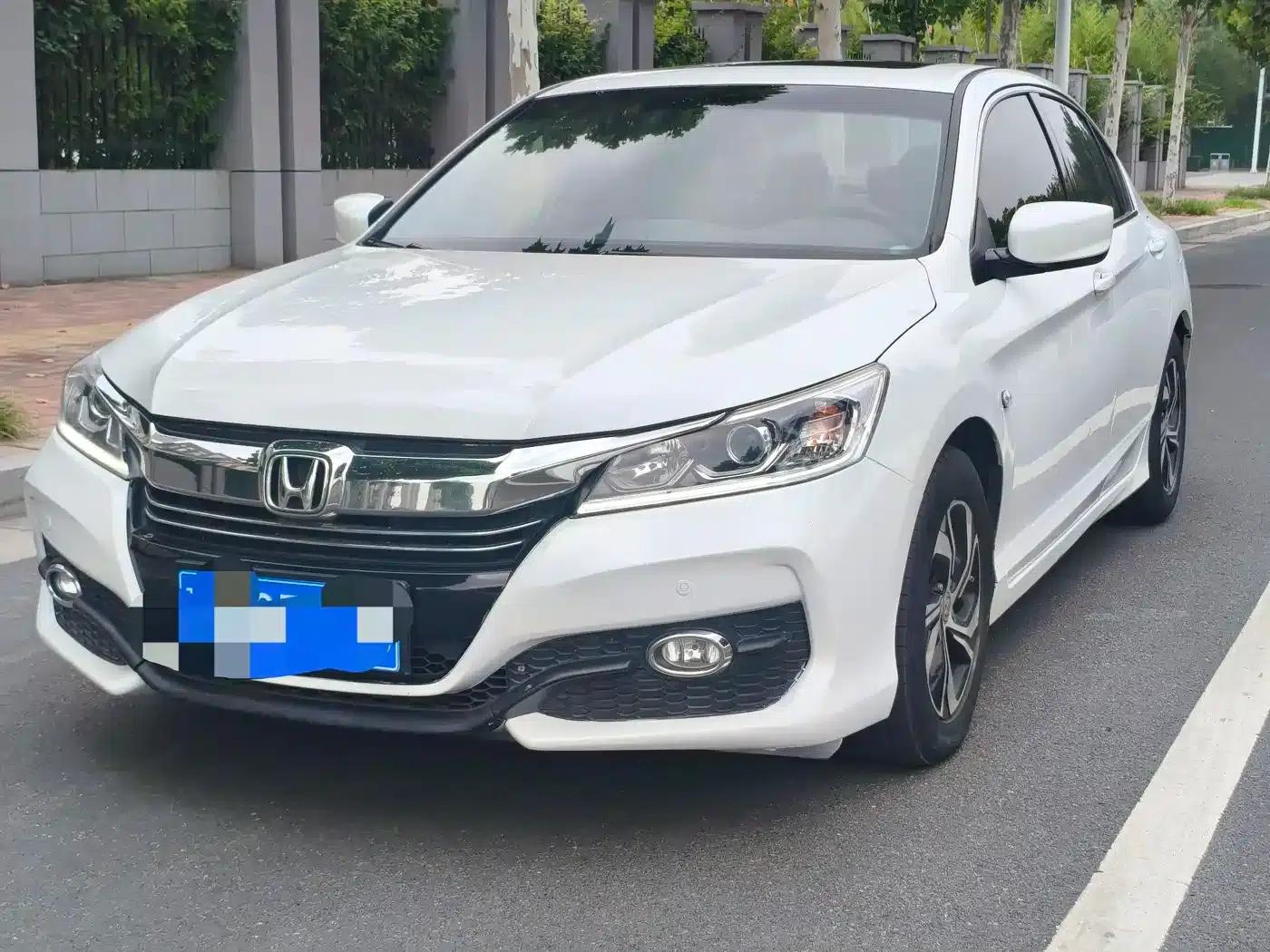 2016 Honda Accord 2.0L Comfort Edition — миниатюра 1