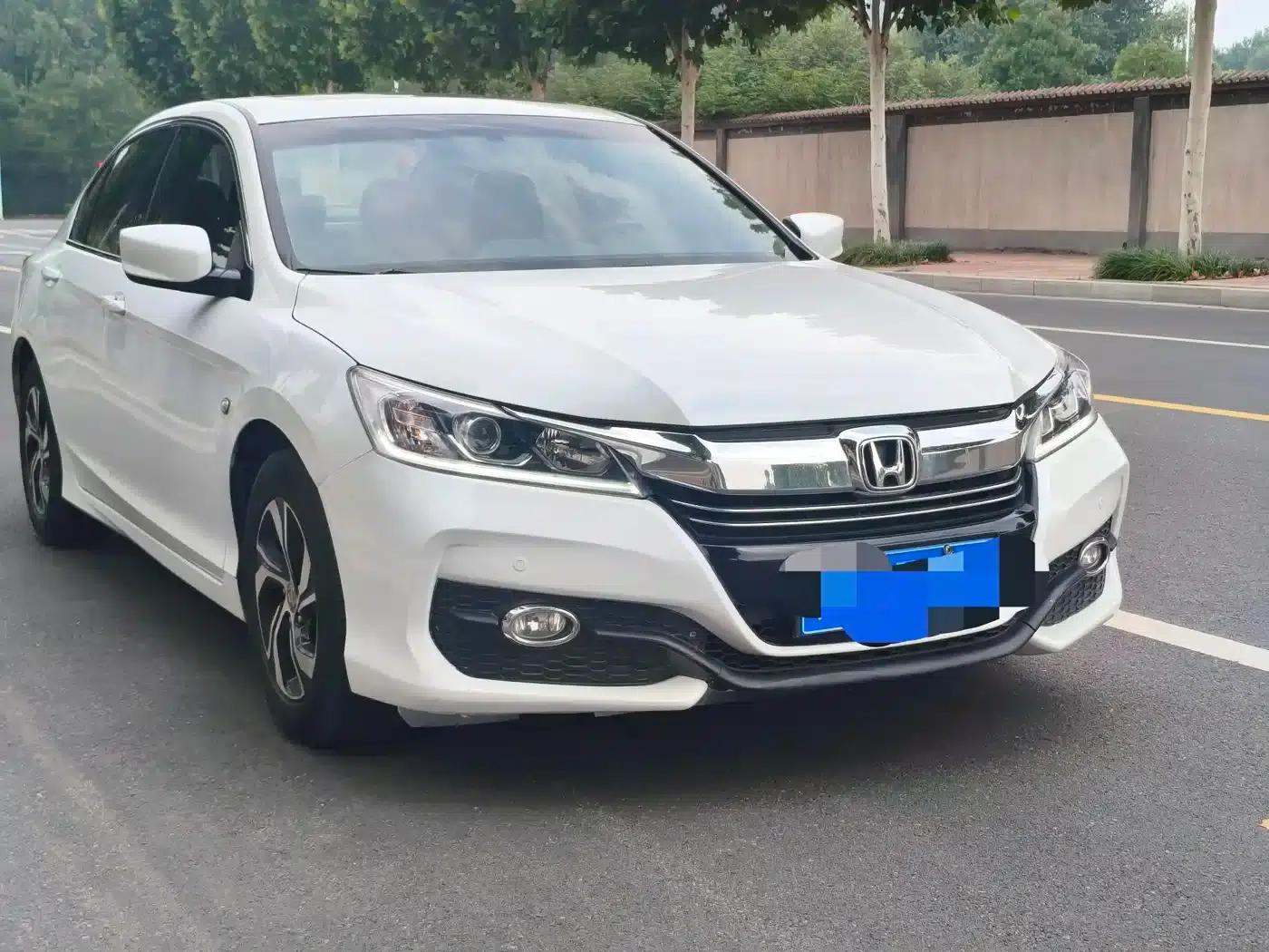 2016 Honda Accord 2.0L Comfort Edition — миниатюра 2