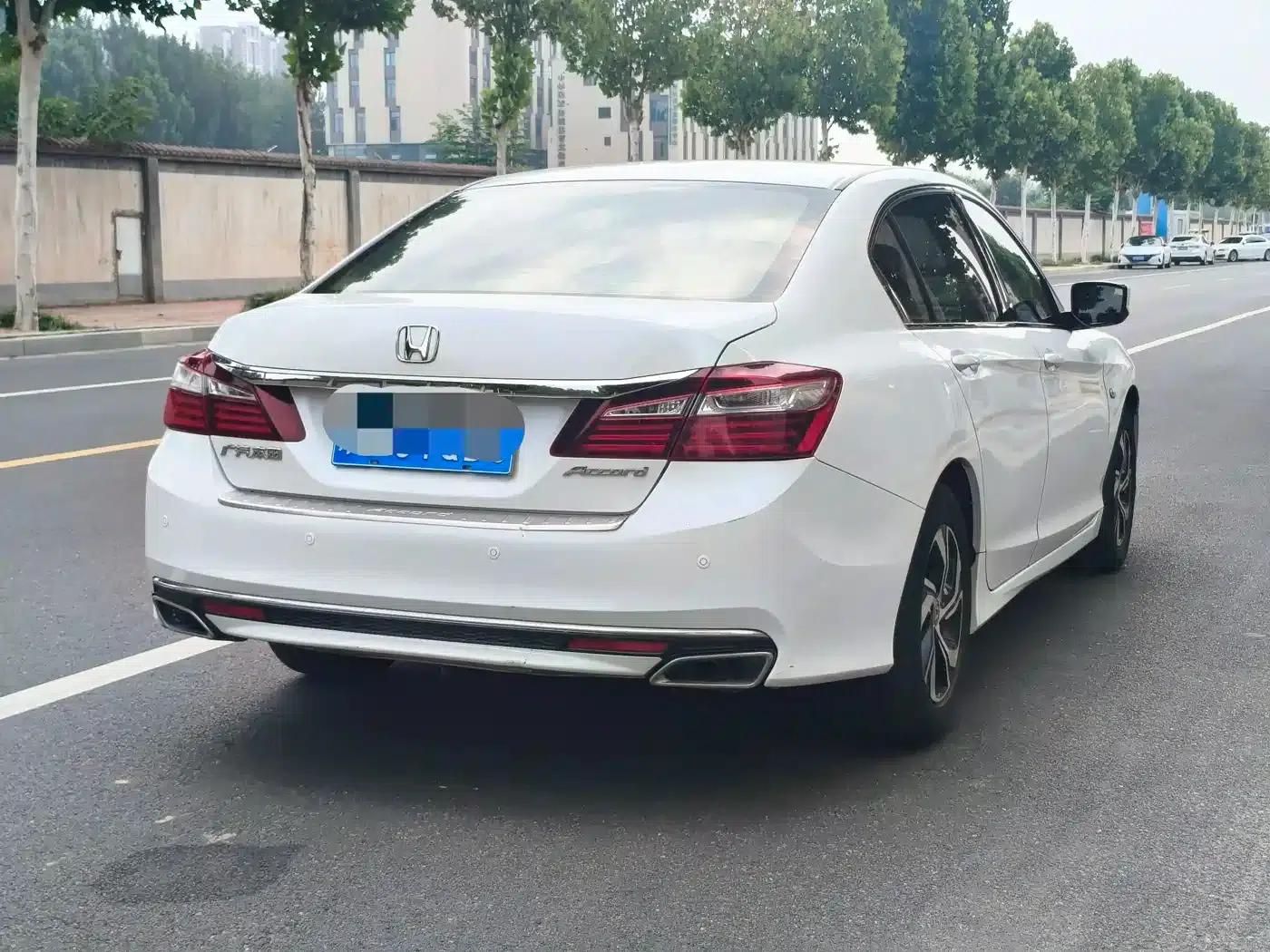 2016 Honda Accord 2.0L Comfort Edition — миниатюра 18