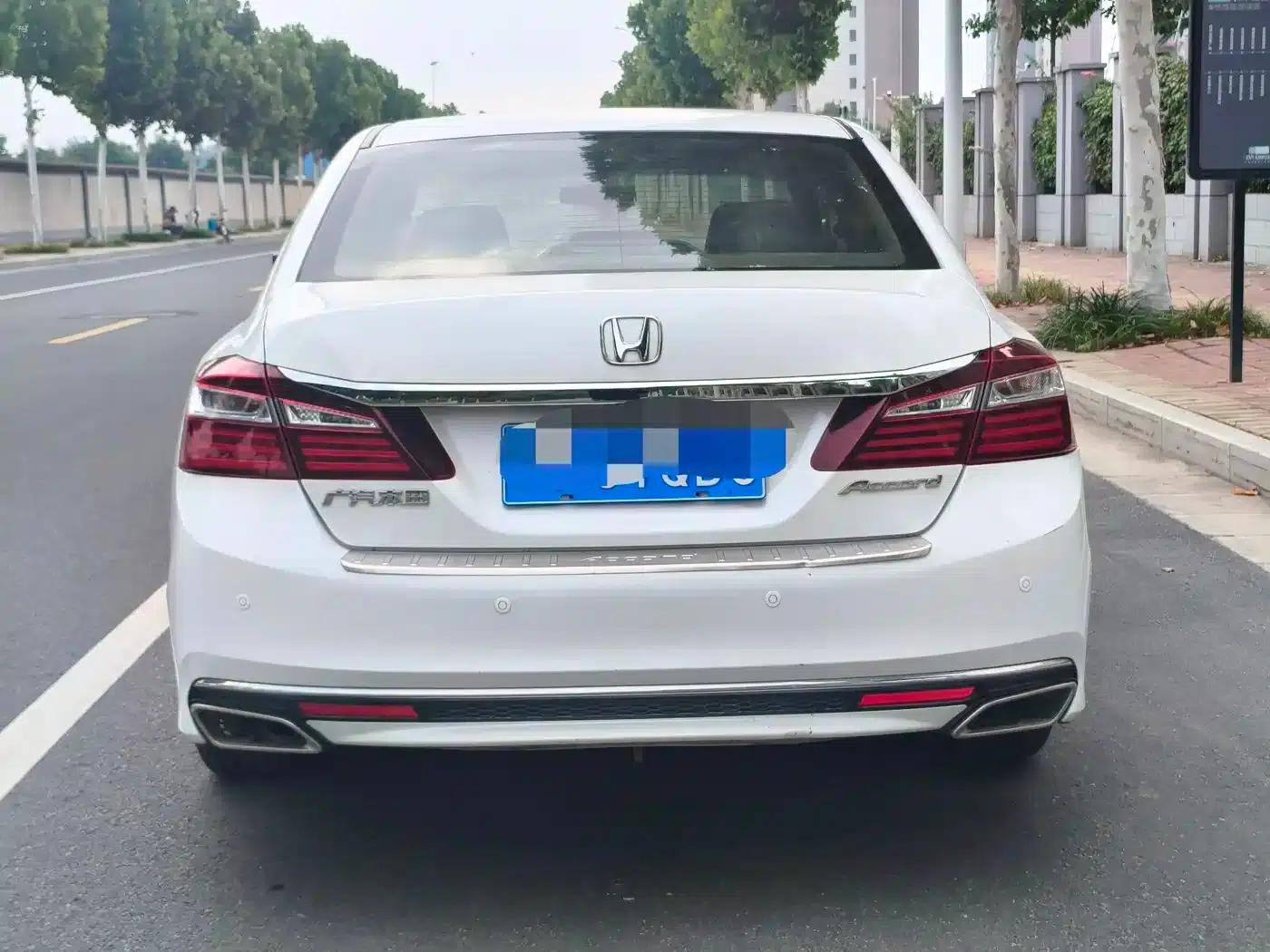 2016 Honda Accord 2.0L Comfort Edition — миниатюра 20