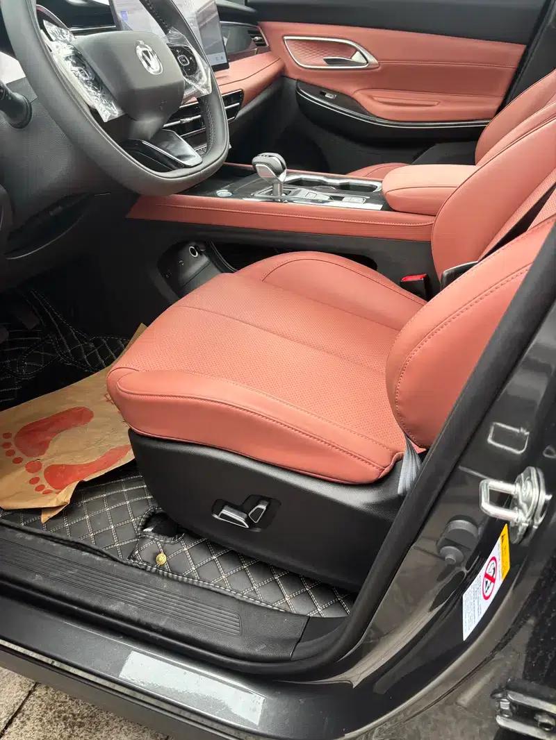 Changan CS75 2026 PRO 1.5T DCT Premium Edition 7-seater — миниатюра 14
