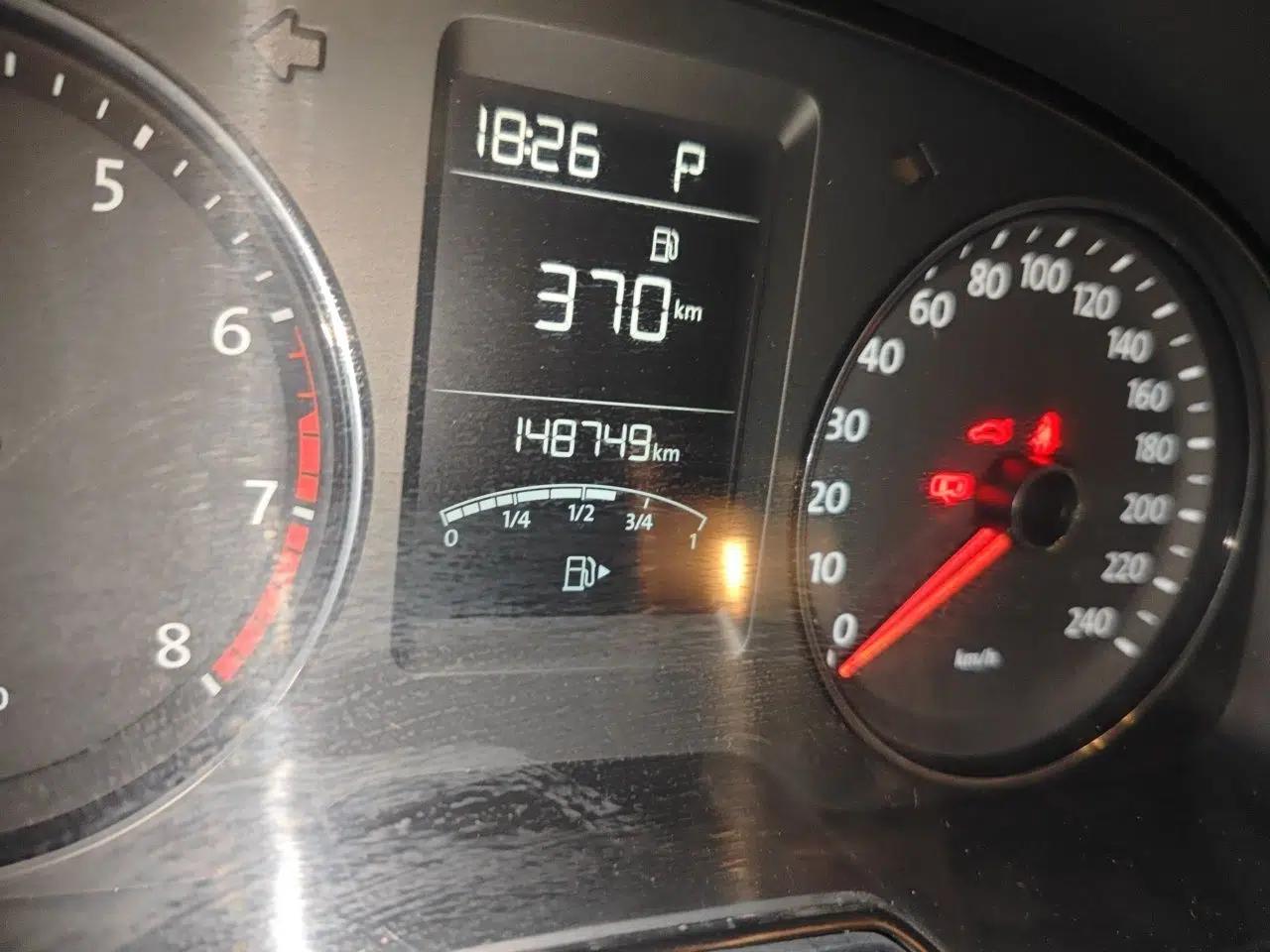 Volkswagen Lavida 2013 Restyled Classic 1.6L Automatic Comfort Edition — миниатюра 12