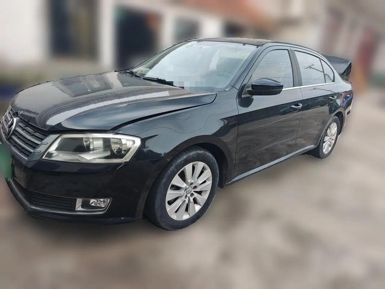 Volkswagen Lavida 2013 1.4TSI Manual Comfort Edition — миниатюра 1