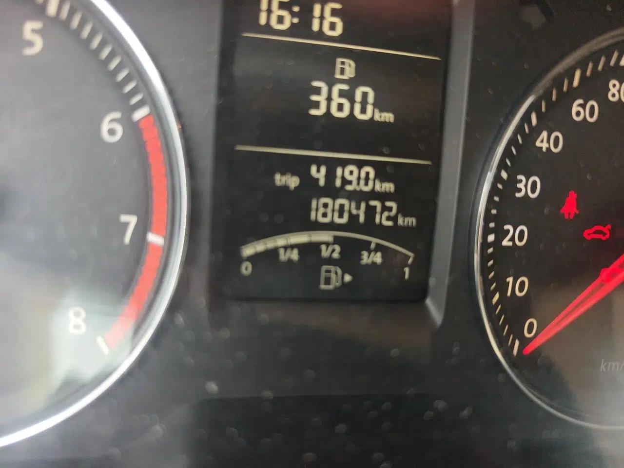 Volkswagen Lavida 2013 1.4TSI Manual Comfort Edition — миниатюра 12