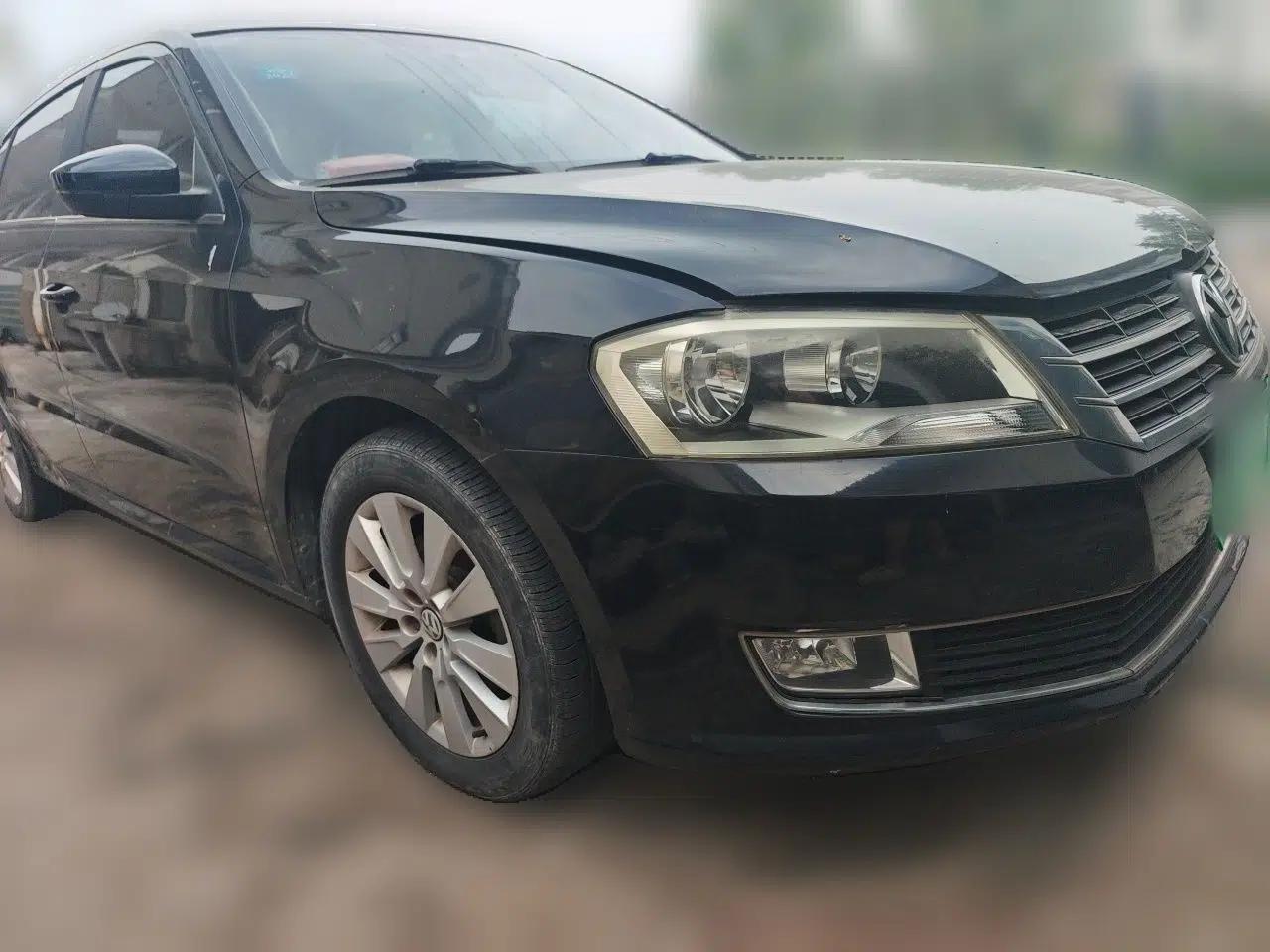 Volkswagen Lavida 2013 1.4TSI Manual Comfort Edition — миниатюра 3