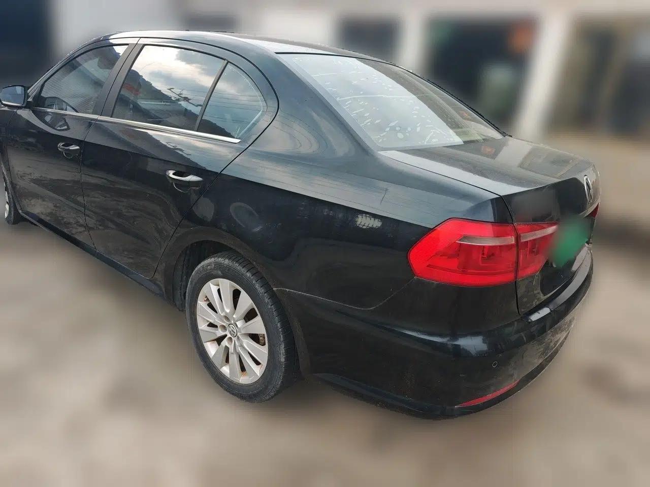 Volkswagen Lavida 2013 1.4TSI Manual Comfort Edition — миниатюра 4