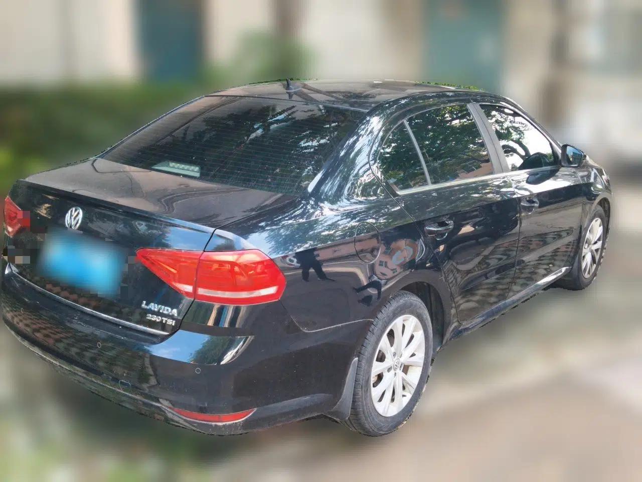 Volkswagen Lavida 2015 230TSI DSG Comfort Edition — миниатюра 6