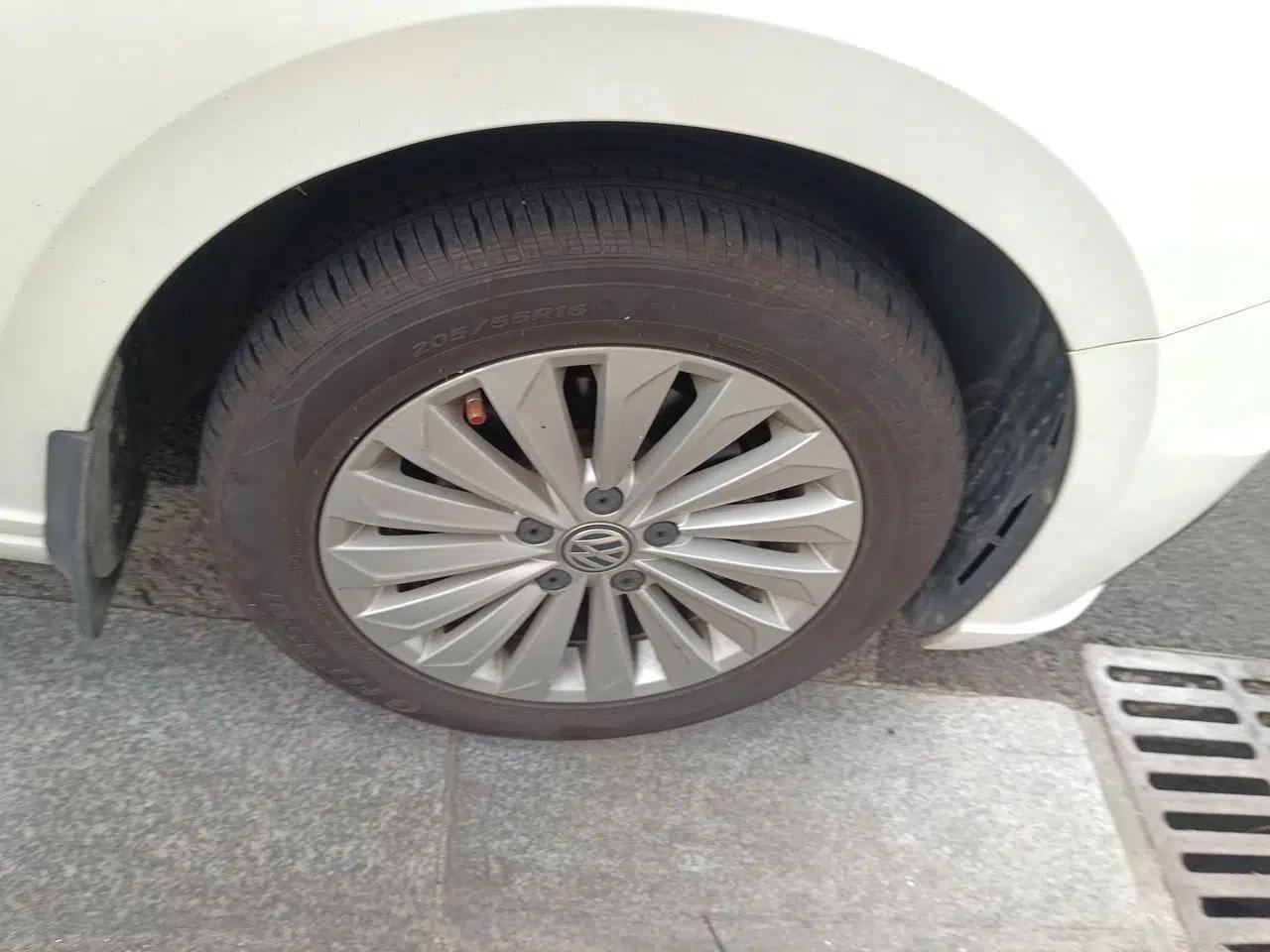 Volkswagen Lavida 2019 1.5L Automatic Comfort Edition China VI Standard — миниатюра 8