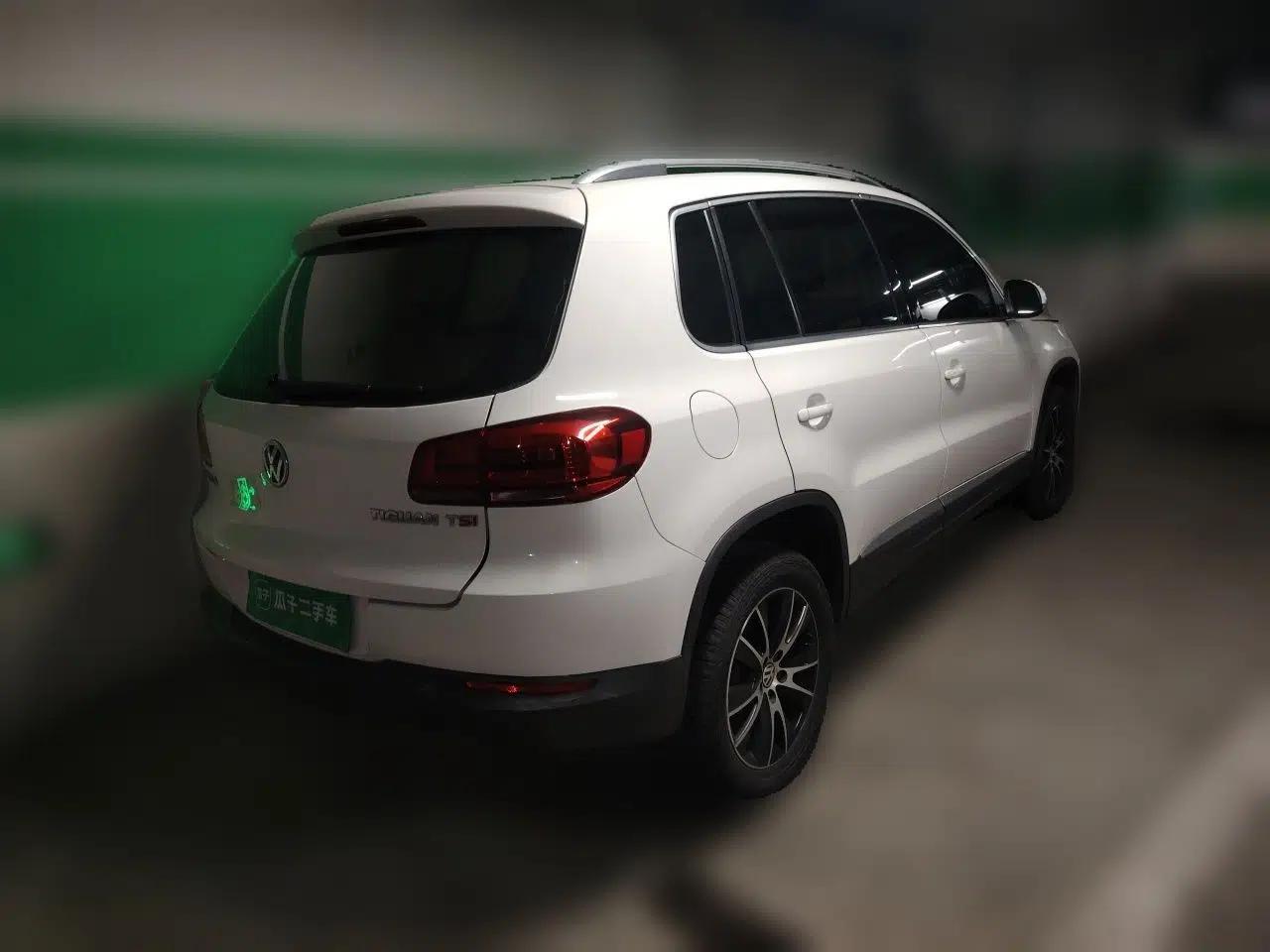 Volkswagen Tiguan 2015 1.8TSI Automatic Two-Wheel Drive Luxury Model — миниатюра 4