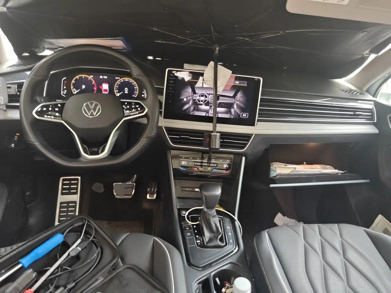 Volkswagen Tiguan L 2022 330TSI Automatic Two-Wheel Drive R-Line Enhanced Edition — миниатюра 9