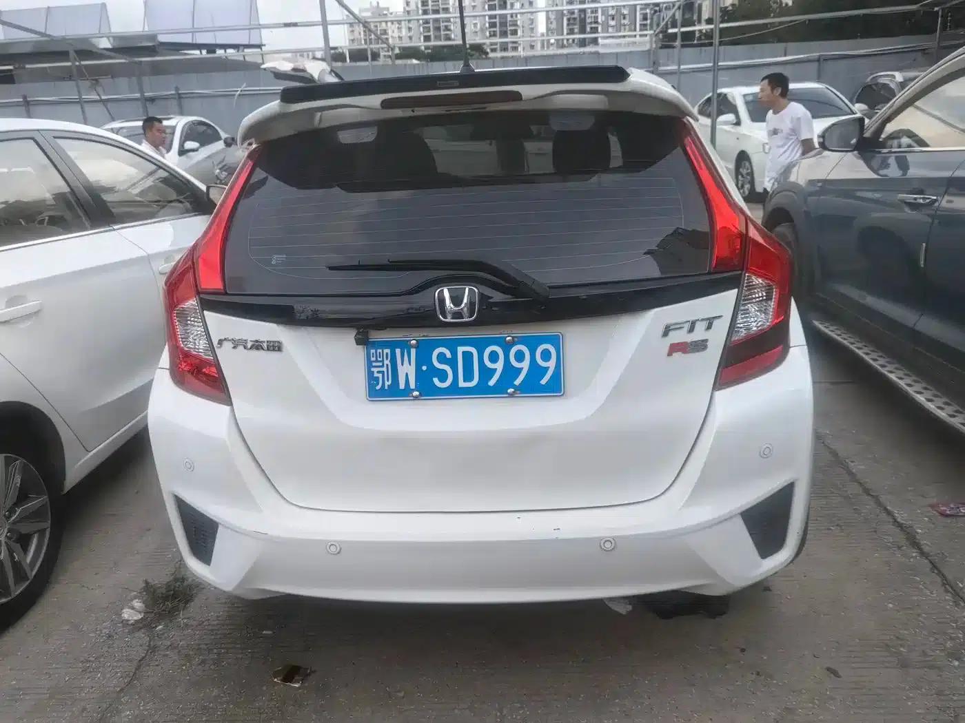 Honda Fit 2016 1.5L LXS CVT Comfort Sunroof Edition — миниатюра 5