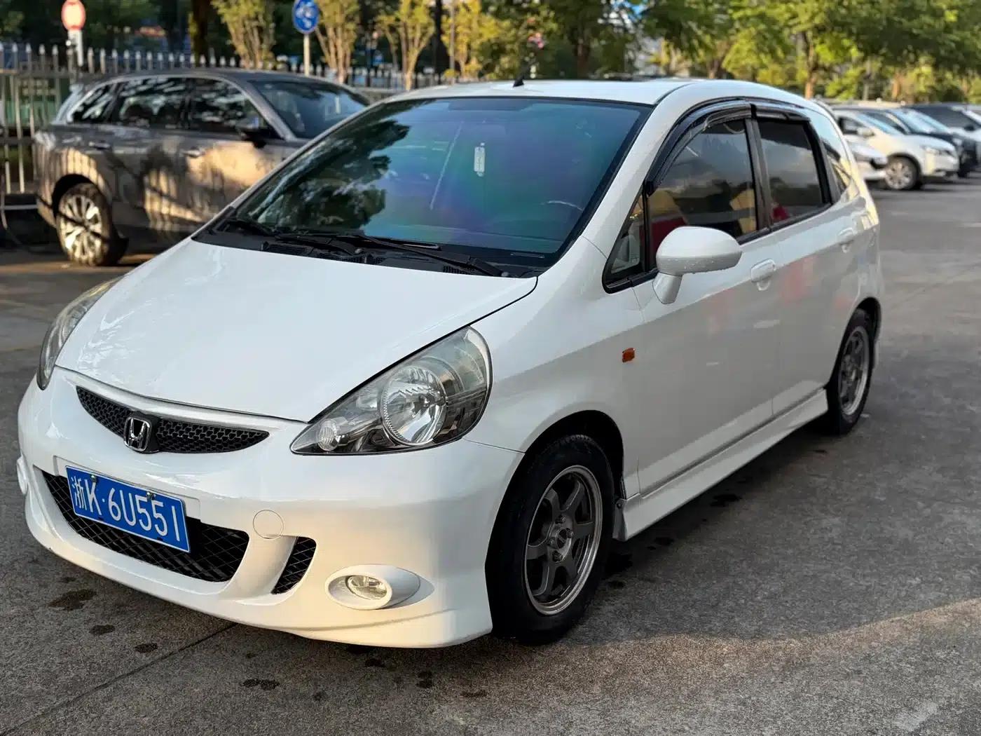 Honda Fit 2006 1.5 MT — миниатюра 1