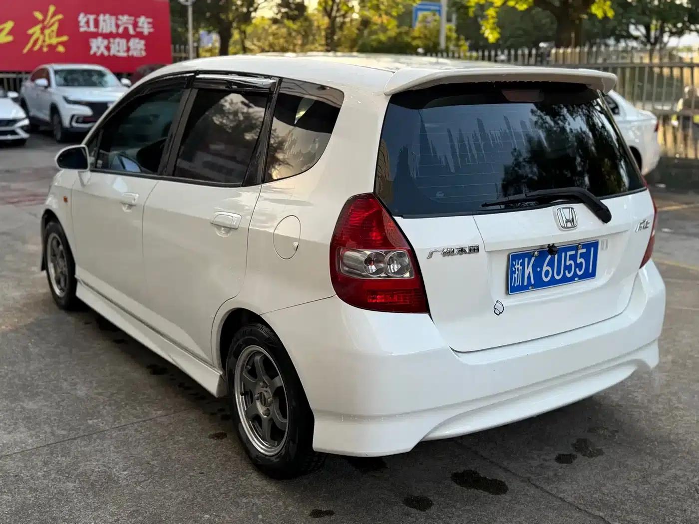 Honda Fit 2006 1.5 MT — миниатюра 6