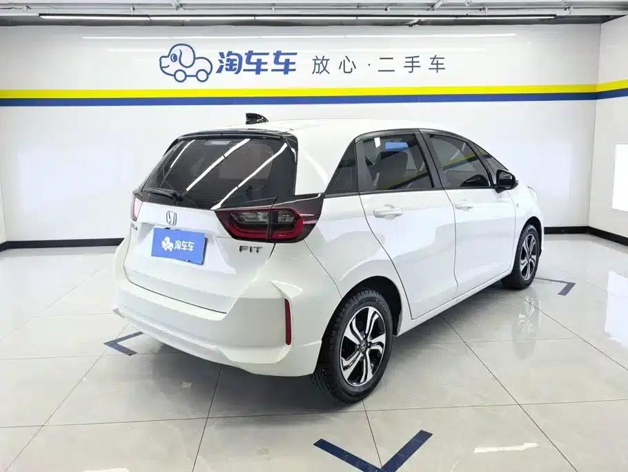 Honda Fit 2021 1.5L CVT Trend Edition — миниатюра 3