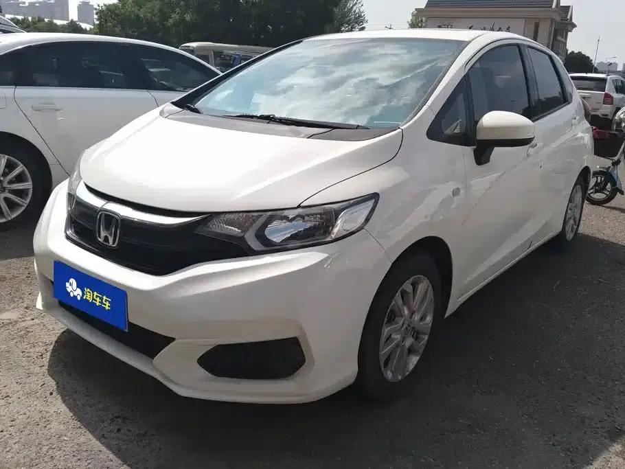 Honda Fit 2018 1.5L CVT Comfort Sunroof Edition — миниатюра 1