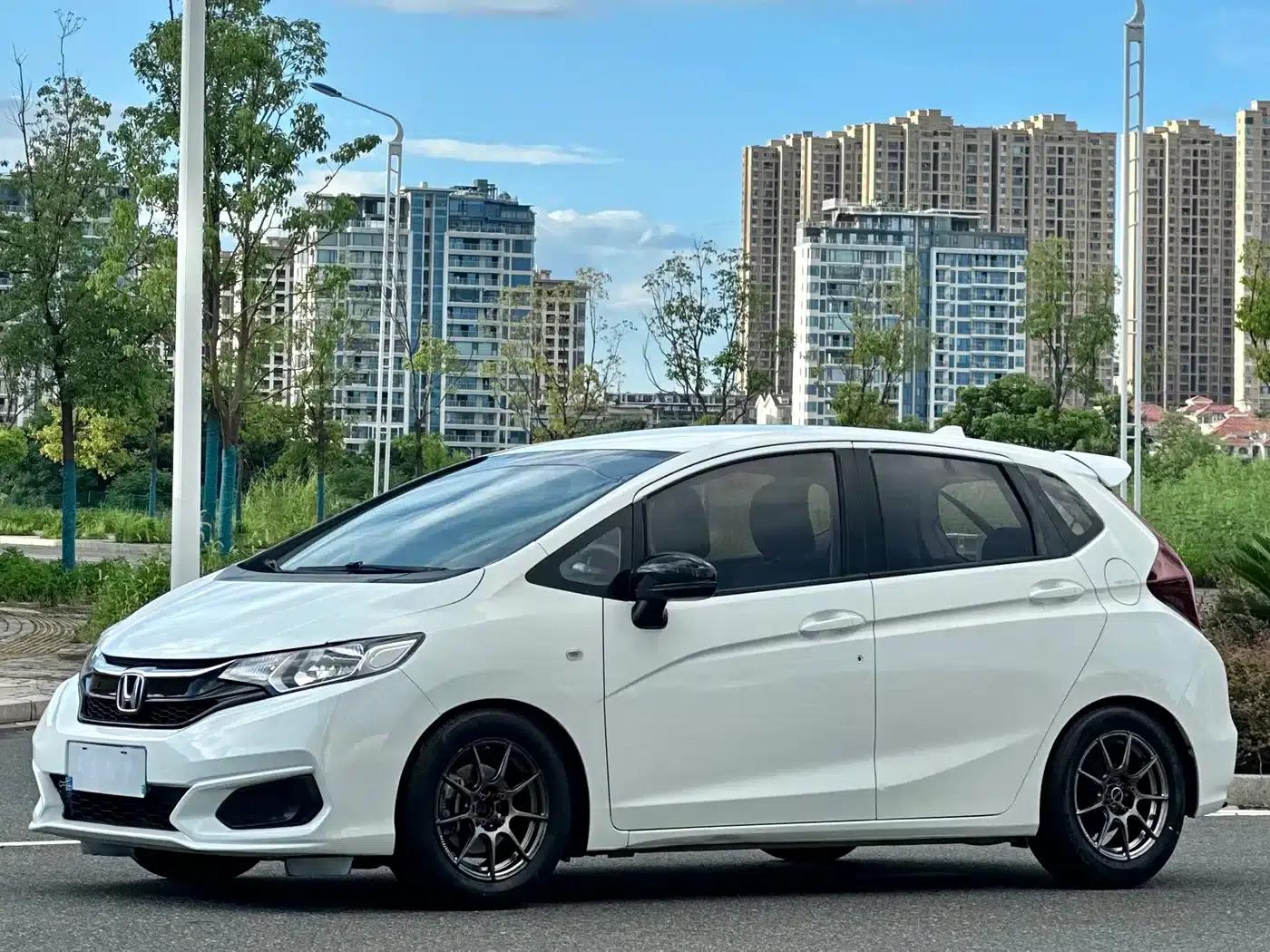 Honda Fit 2018 1.5L CVT Comfort Edition — миниатюра 1