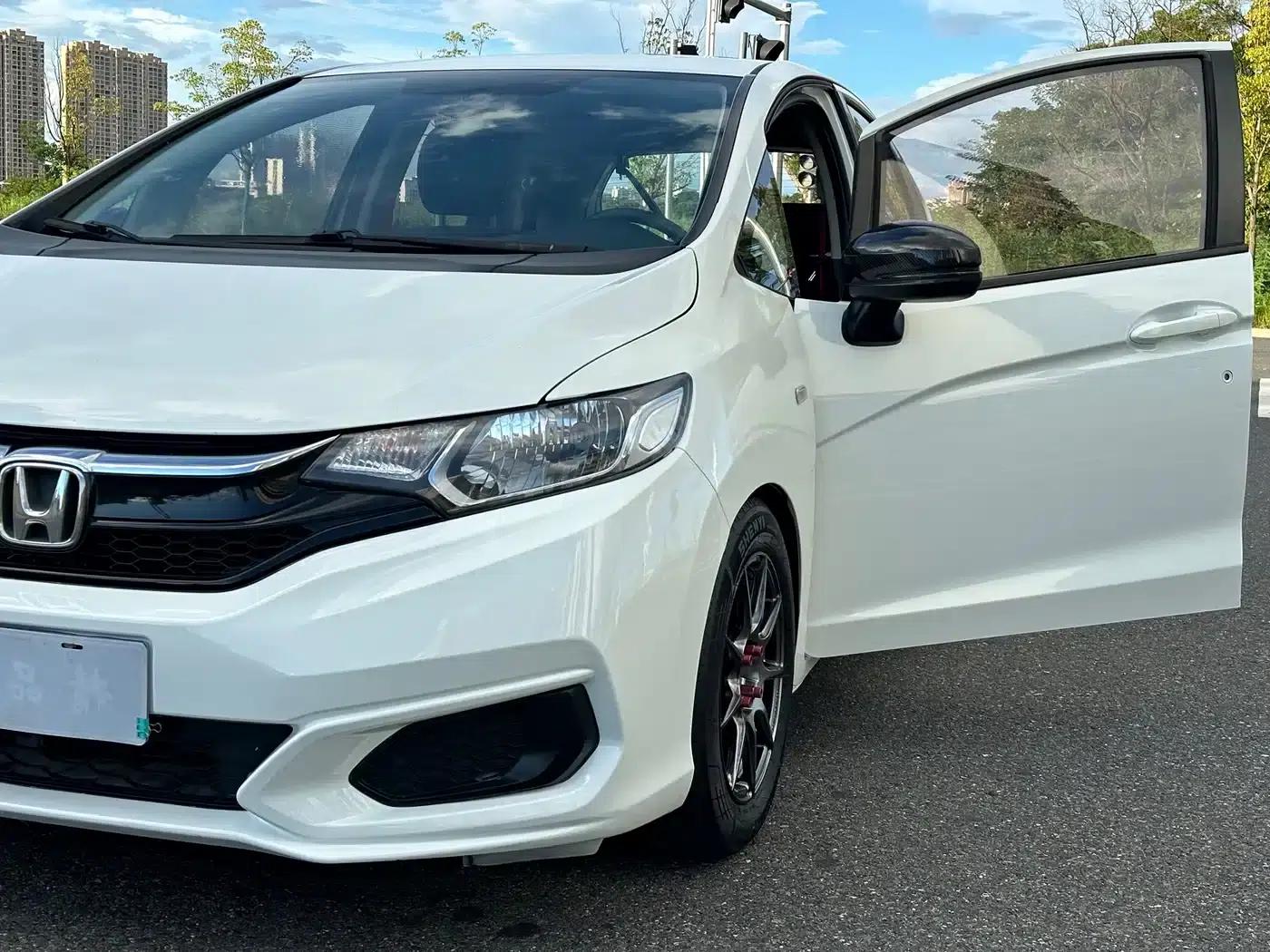 Honda Fit 2018 1.5L CVT Comfort Edition — миниатюра 13