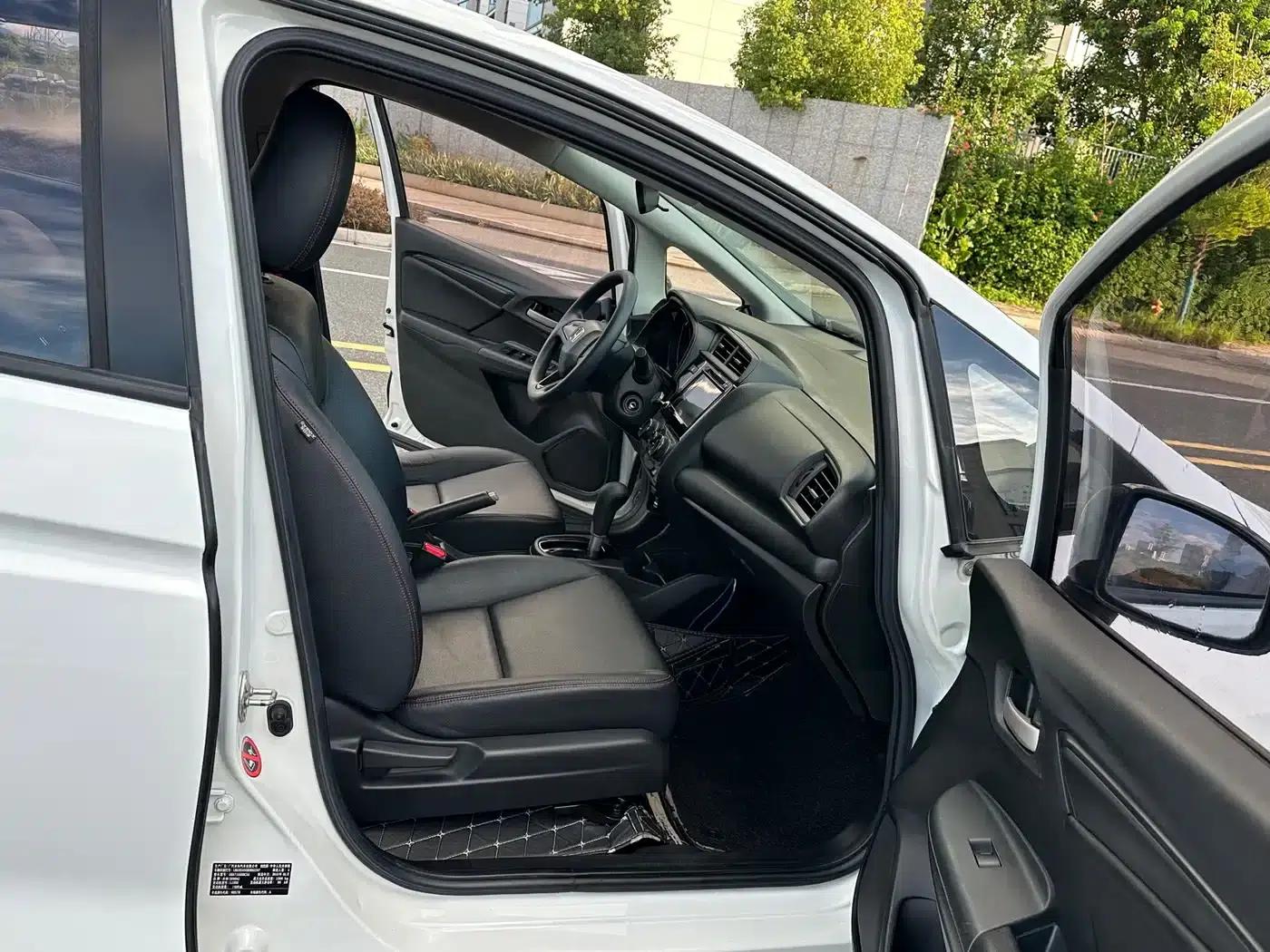 Honda Fit 2018 1.5L CVT Comfort Edition — миниатюра 15