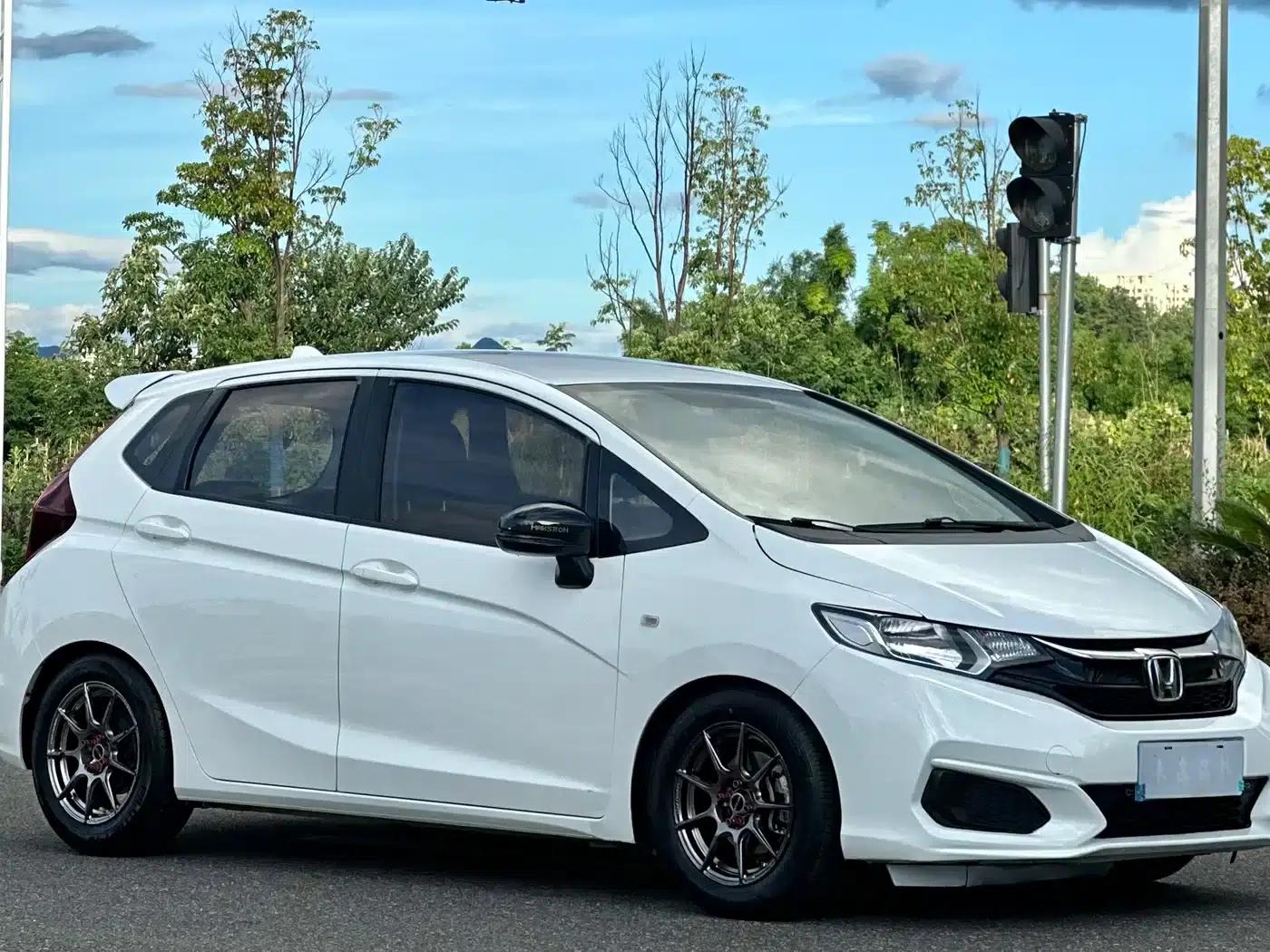 Honda Fit 2018 1.5L CVT Comfort Edition — миниатюра 3
