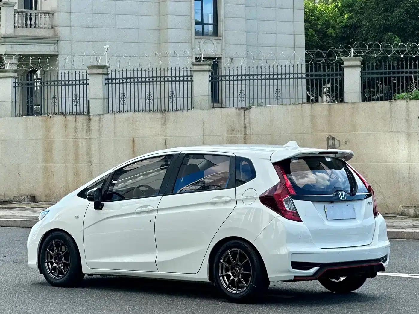Honda Fit 2018 1.5L CVT Comfort Edition — миниатюра 5