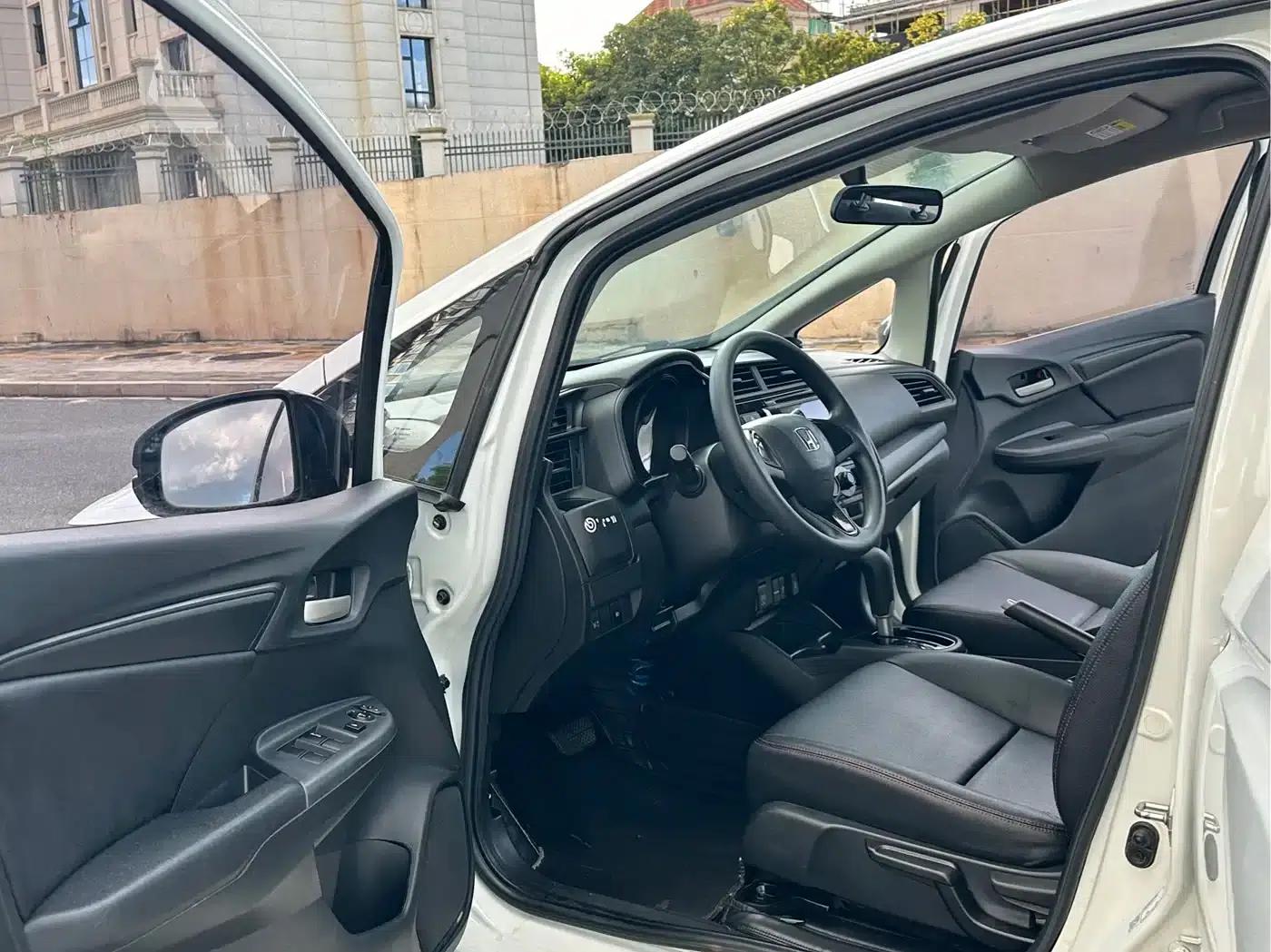 Honda Fit 2018 1.5L CVT Comfort Edition — миниатюра 7