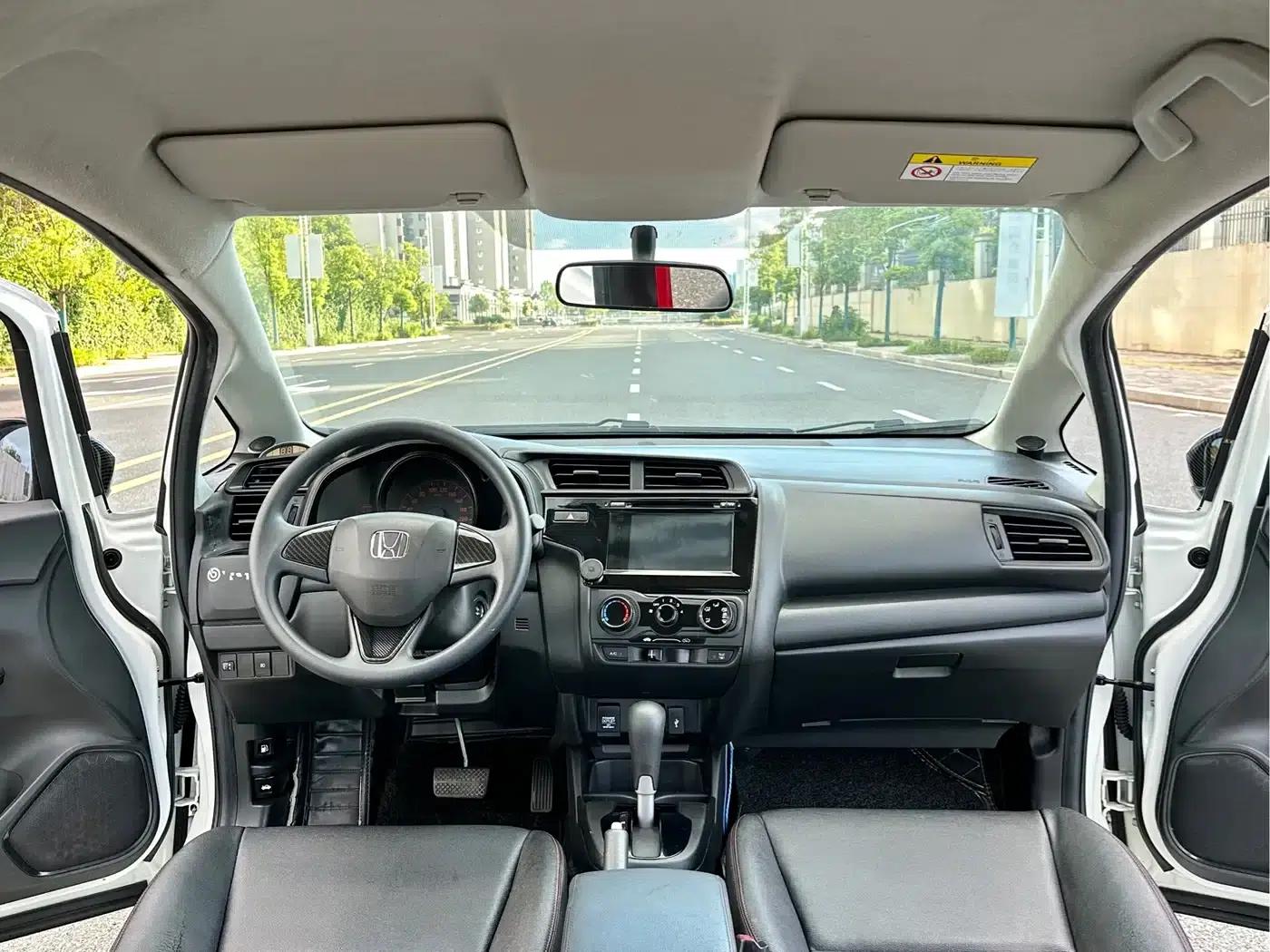 Honda Fit 2018 1.5L CVT Comfort Edition — миниатюра 9