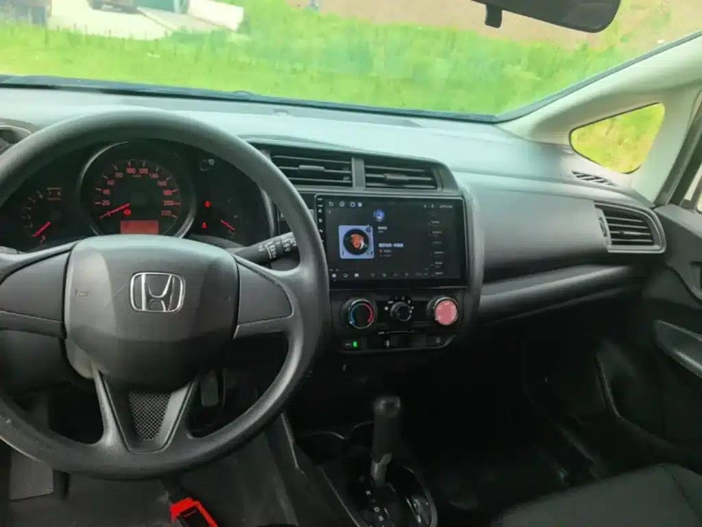 Honda Fit 2018 1.5L CVT Comfort Edition — миниатюра 10