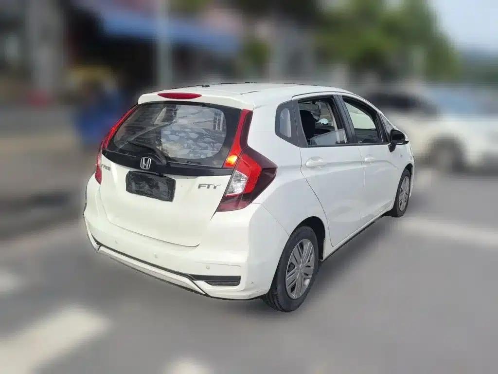 Honda Fit 2018 1.5L CVT Comfort Edition — миниатюра 5