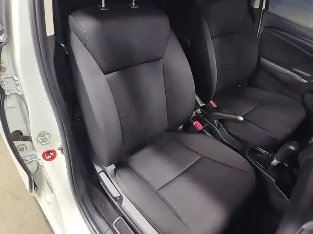 Honda Fit 2014 1.5L LX CVT Comfort — миниатюра 25