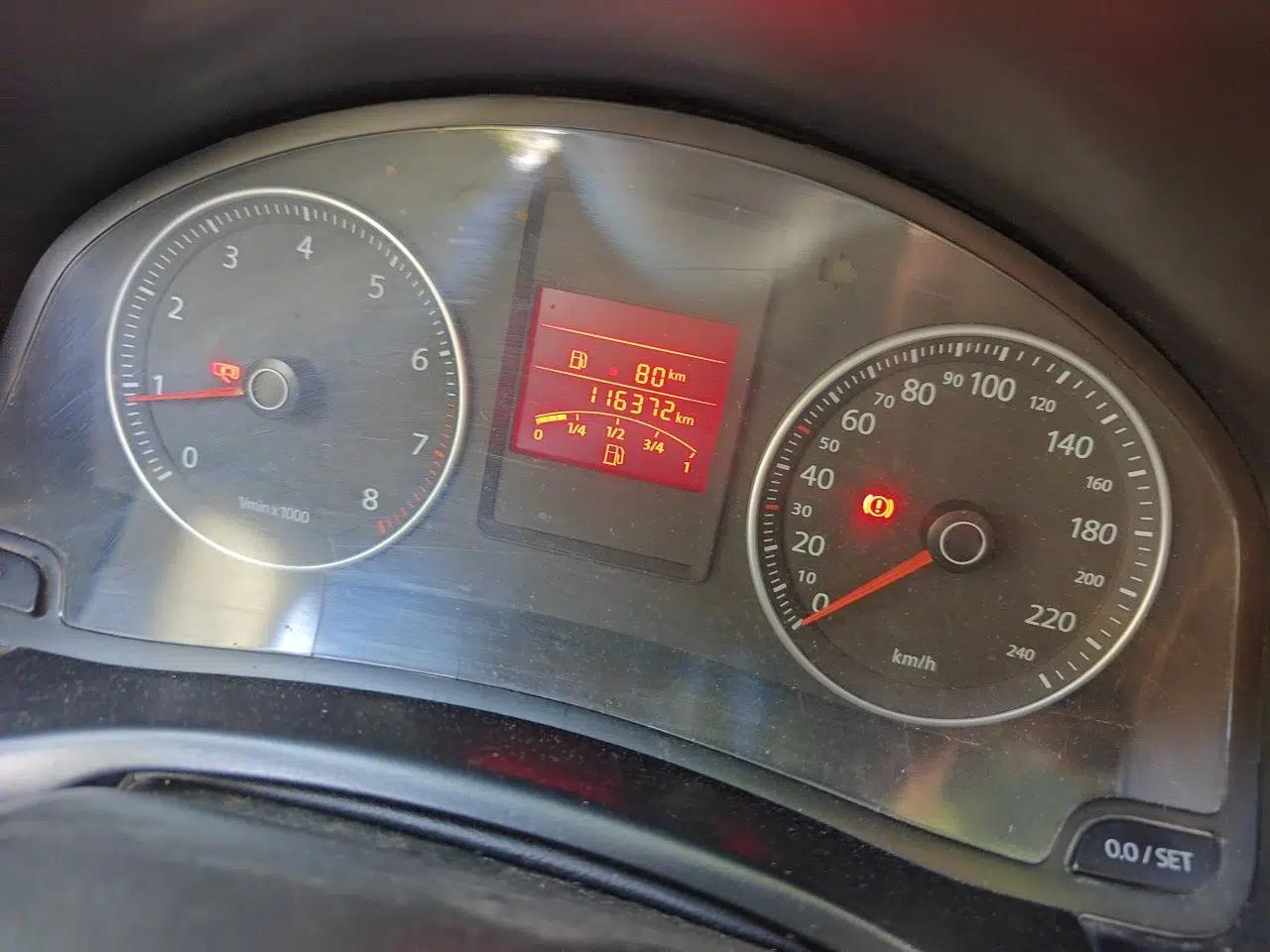Volkswagen Bora 2012 1.6L Manual Fashion Edition — миниатюра 12