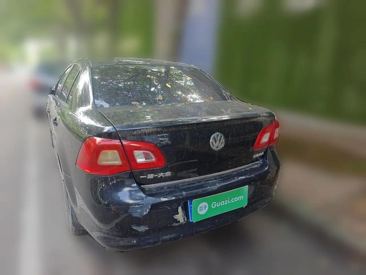 Volkswagen Bora 2012 1.6L Manual Fashion Edition — миниатюра 4