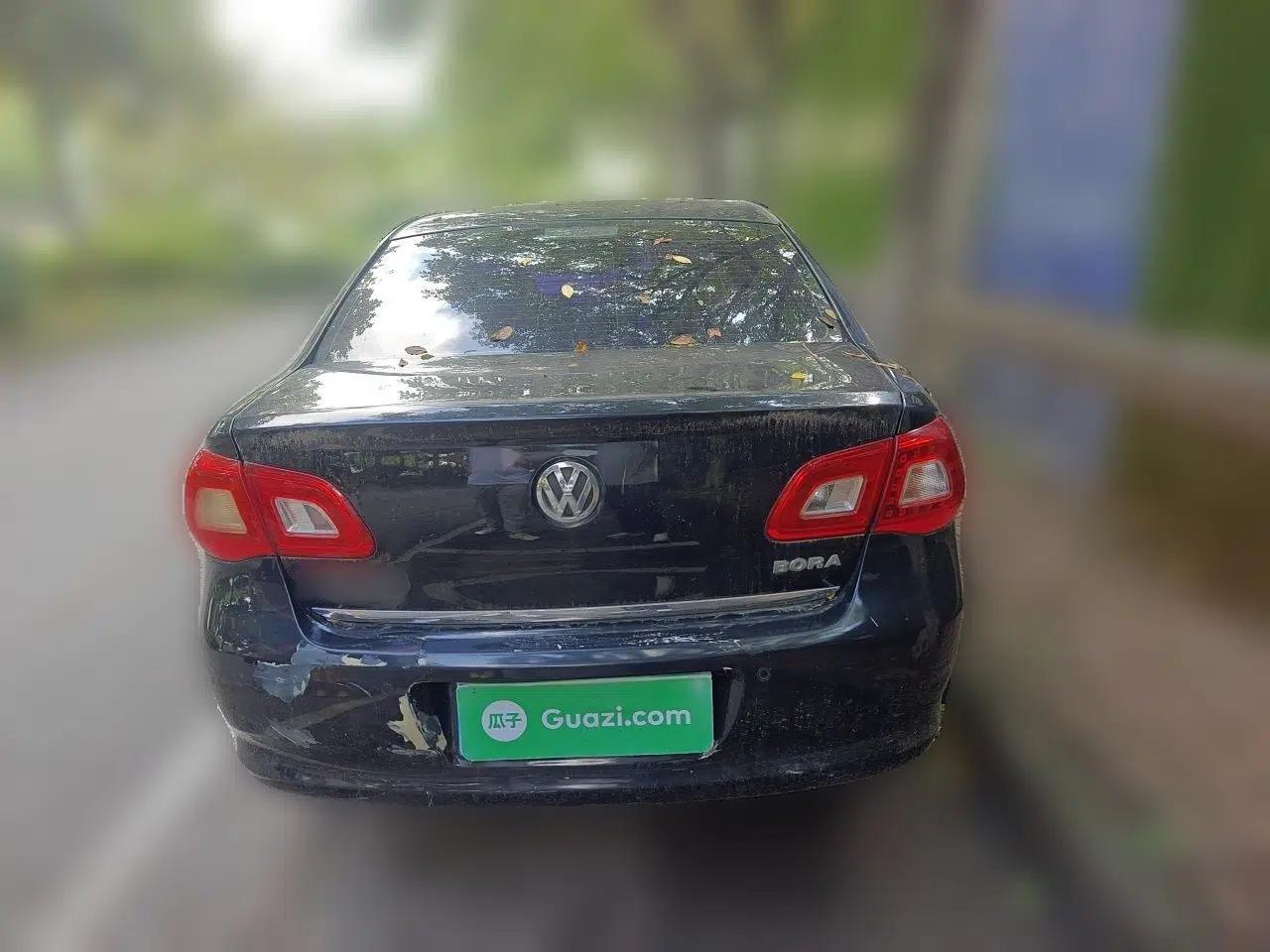 Volkswagen Bora 2012 1.6L Manual Fashion Edition — миниатюра 5