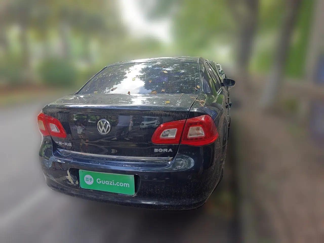 Volkswagen Bora 2012 1.6L Manual Fashion Edition — миниатюра 6