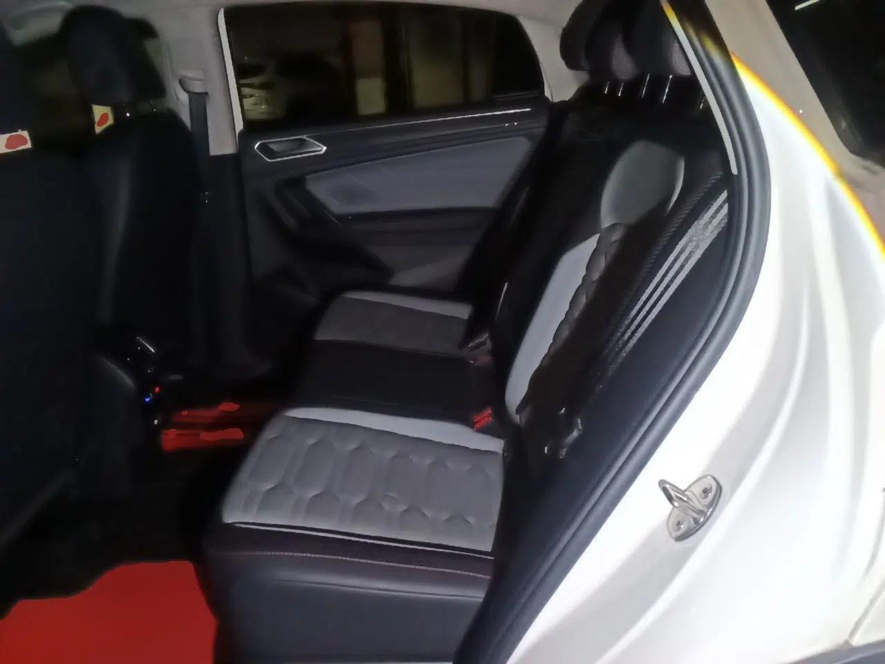 Volkswagen Tiguan X 2022 330TSI Two-Wheel-Drive Flagship Edition — миниатюра 17