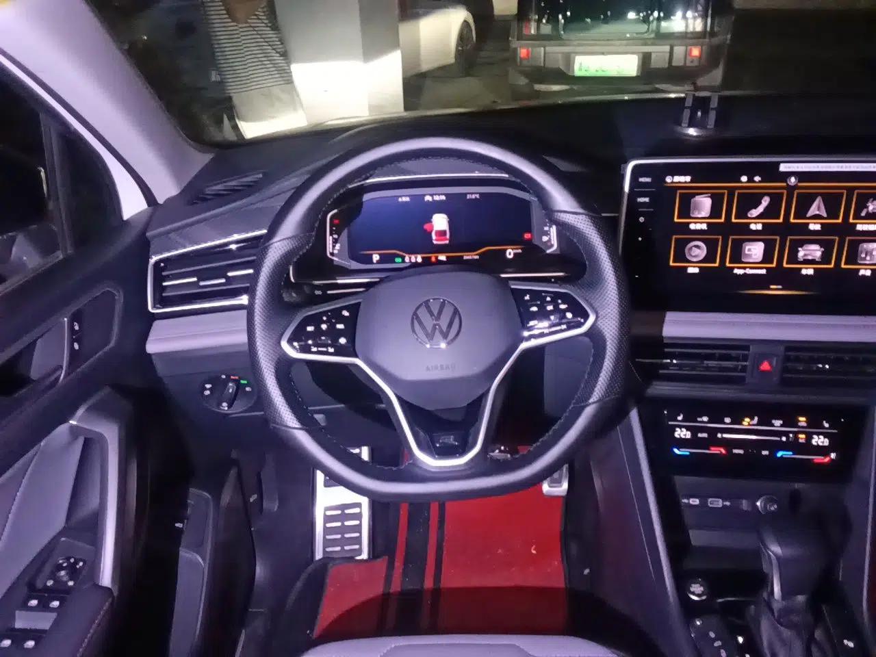 Volkswagen Tiguan X 2022 330TSI Two-Wheel-Drive Flagship Edition — миниатюра 10