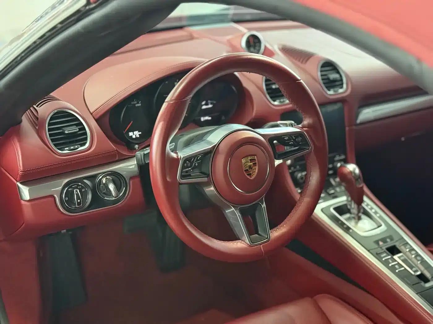 2020 Porsche 718 Boxster 2.0T — миниатюра 3