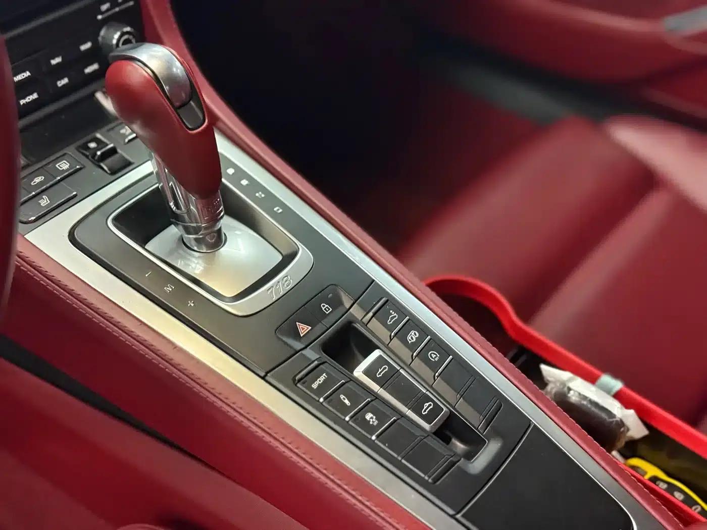 2020 Porsche 718 Boxster 2.0T — миниатюра 4