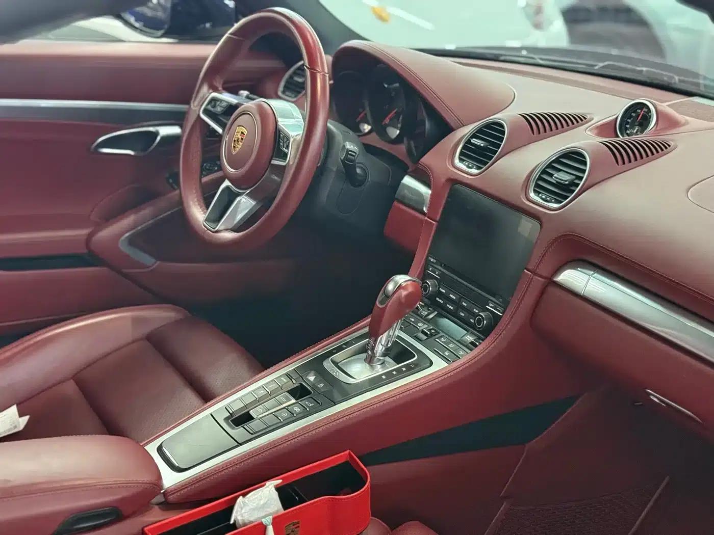 2020 Porsche 718 Boxster 2.0T — миниатюра 5