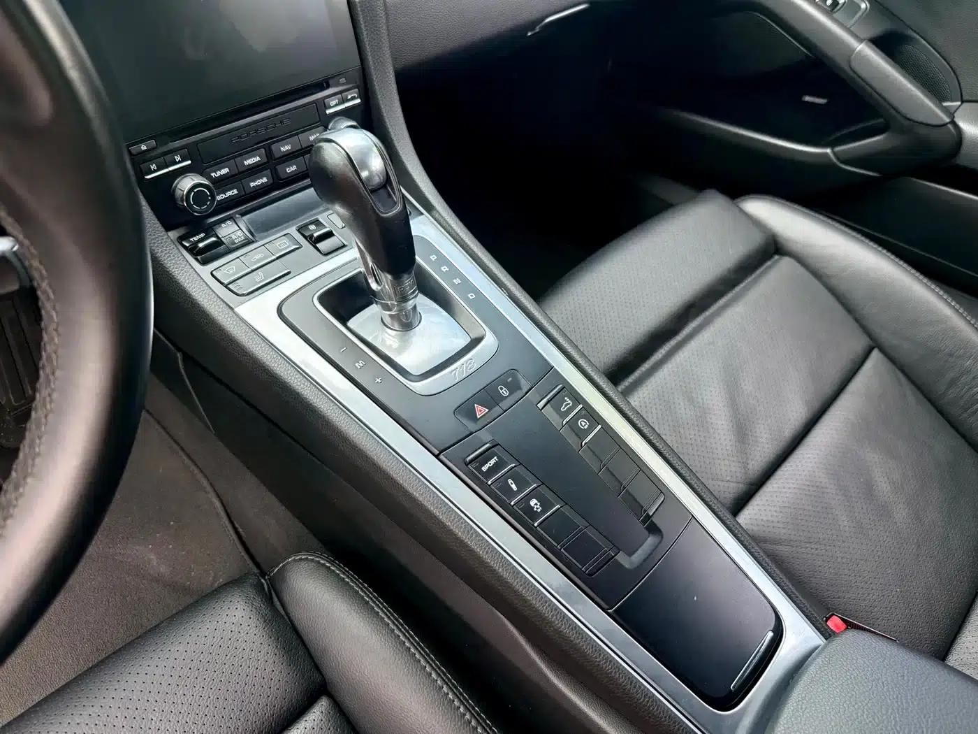 Porsche 718 Cayman 2018 2.0T — миниатюра 5